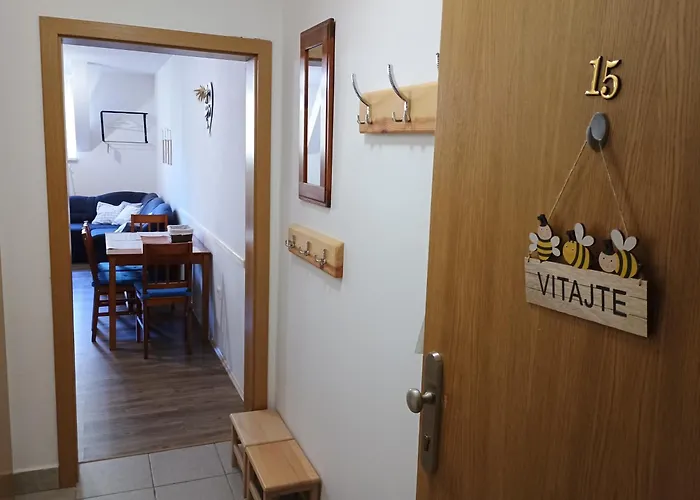 Mirka A Matko 多纳瓦利